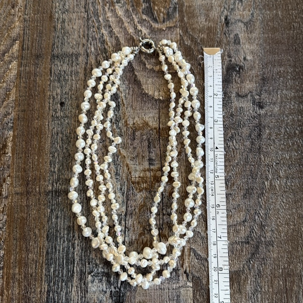 Faux Pearl Fashion Necklace - Picture 4 of 5
